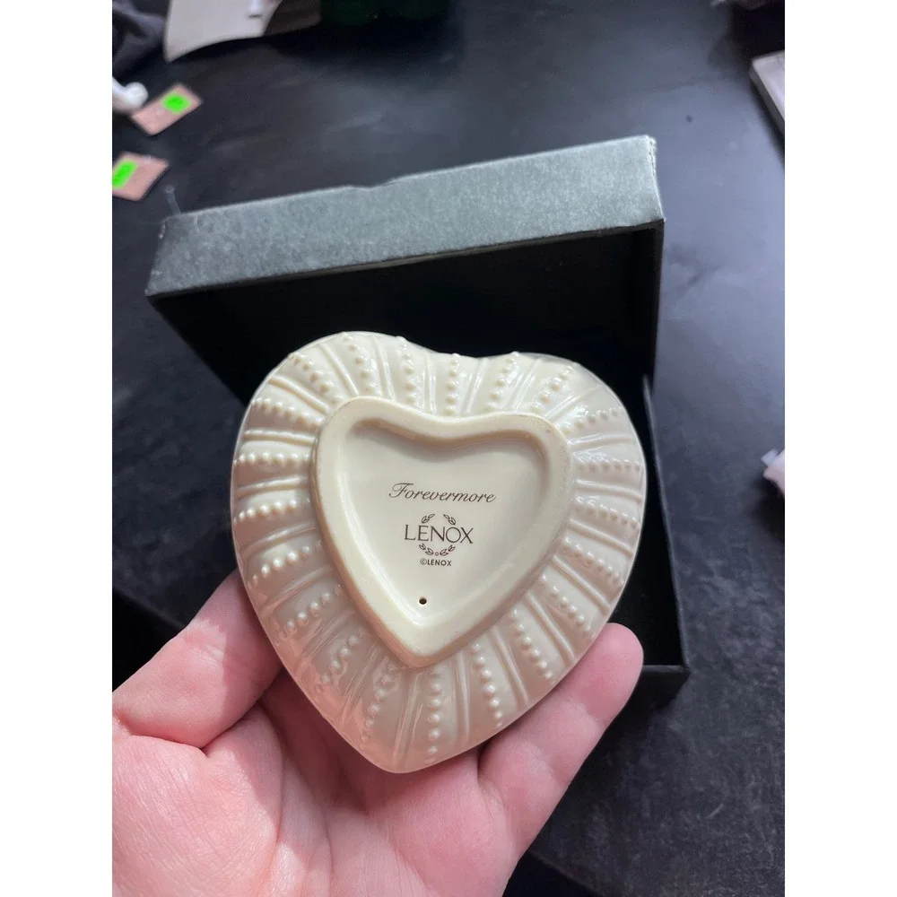 Lenox Forevermore Heart Votive Candle Holder Ivory Fine‎ China Gold Trim Boxed